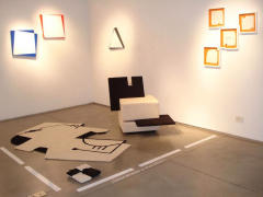 RO Galería de Arte is a contemporary art gallery opened in 2002 and directed by Roxana Damian and Olivieri Scher. The early years RO Galería de Arte represented the work of great masters of Argentine figuration among which are: Carlos Alonso, Guillermo Roux and Ricardo Carpani, among others.