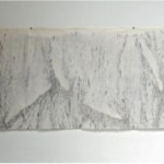 Dibujo táctil para ser creciente, carbón sobre tres capas de papel traslucido de 510 x 120 c.m, 2009