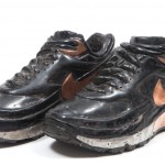 Alejandra Prieto, Air Classic. Carbón, cobreon 35 x 15 x 15 cms, 2009.