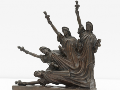 Estatua de libertad cayendo
