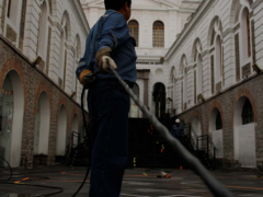 Sin título
(Quito Luz de América),